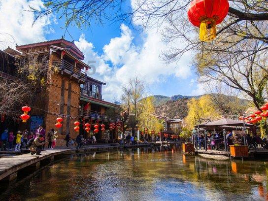 “人生导师”的乐嘉不再风光：时代抛弃你的时候，连招呼都不会打